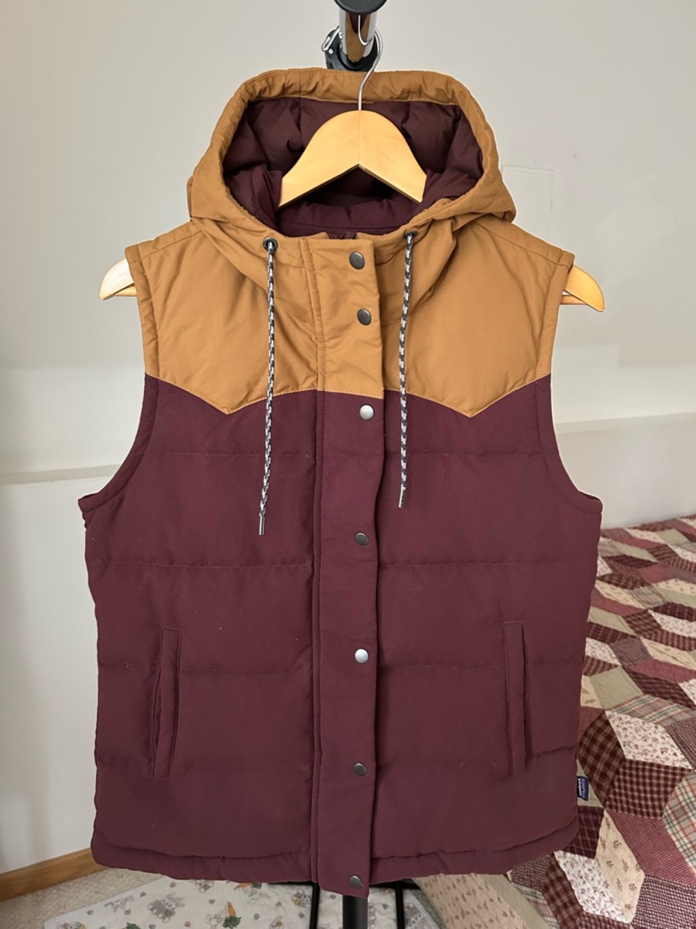 Patagonia Bivy Down Hooded Puffer Vest Women’s Medium